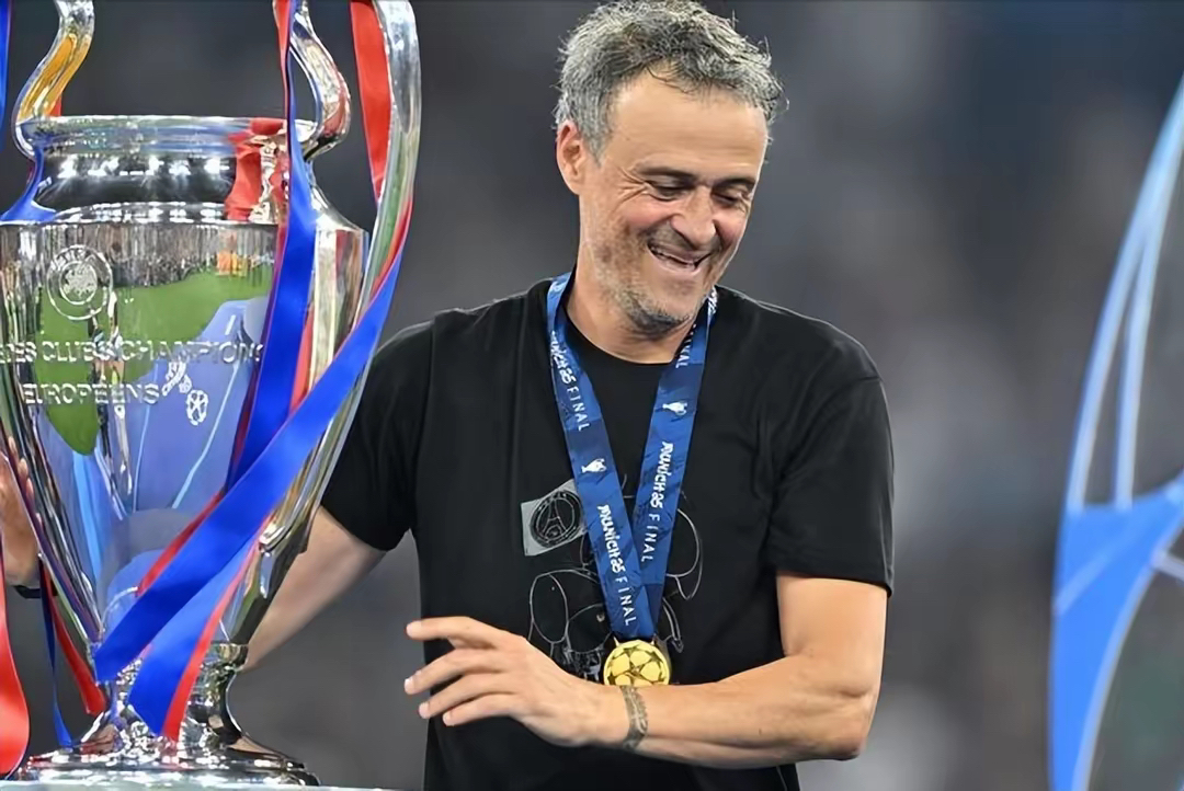 包含冲刺阶段突围战来临；巴黎圣日耳曼围绕足总杯完成体检；话题不断；轮换策略成焦点的词条