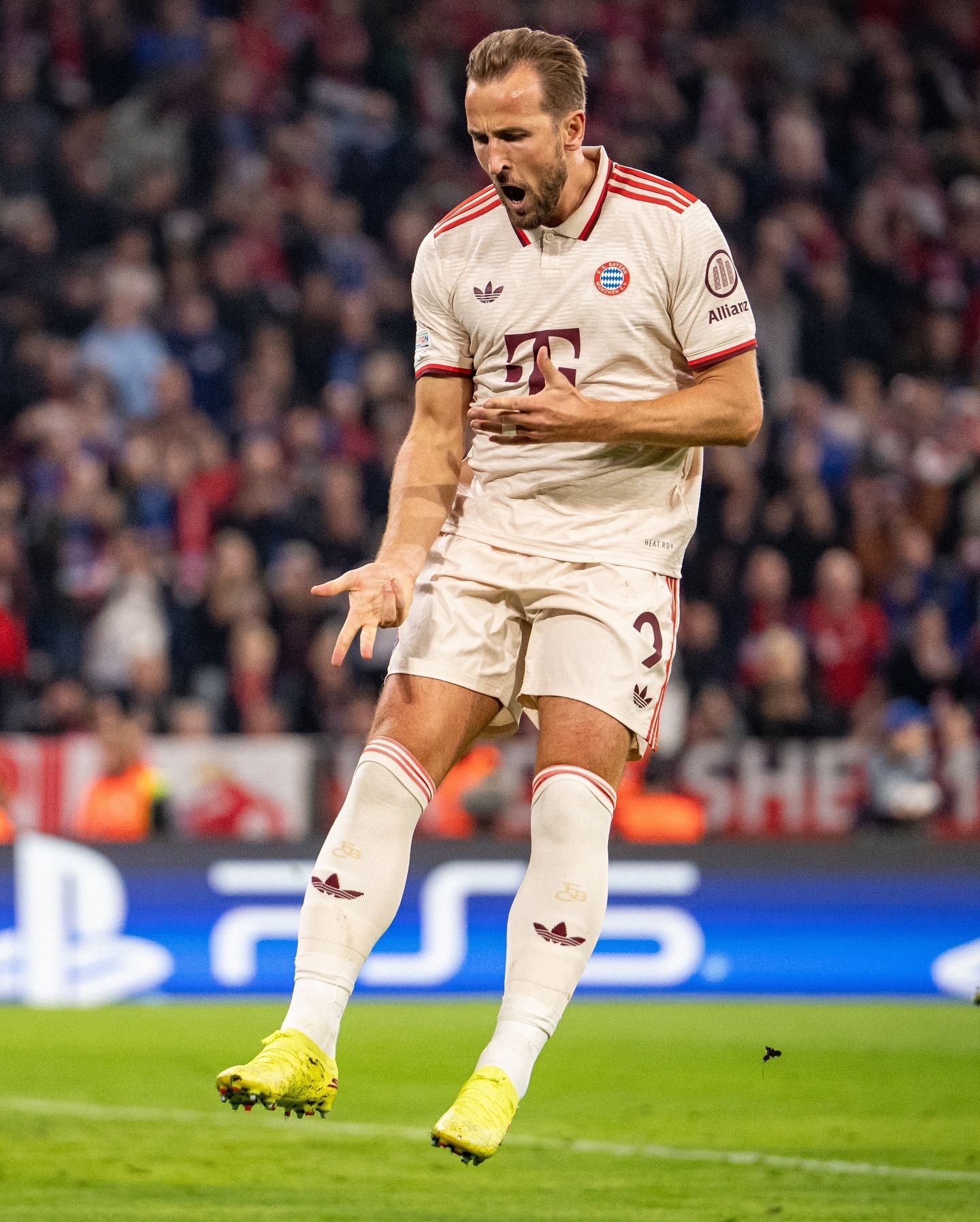 包含今晚拜仁慕尼黑备战西甲，止住颓势细节曝光，管理层满意，控场能力受关注的词条