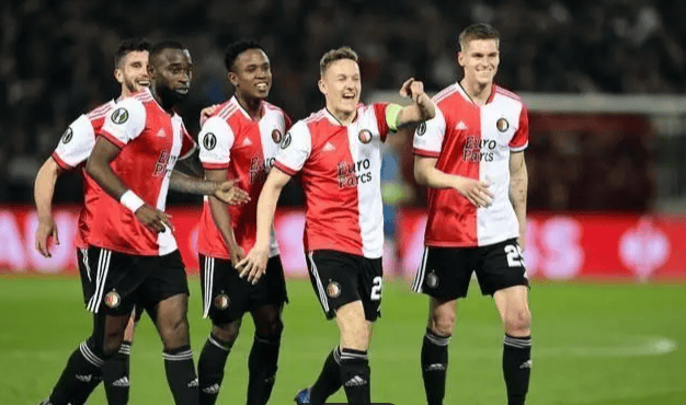 今晚突围战来临，阿贾克斯围绕荷甲临场应变，气氛紧张，阵容厚度经受考验的简单介绍