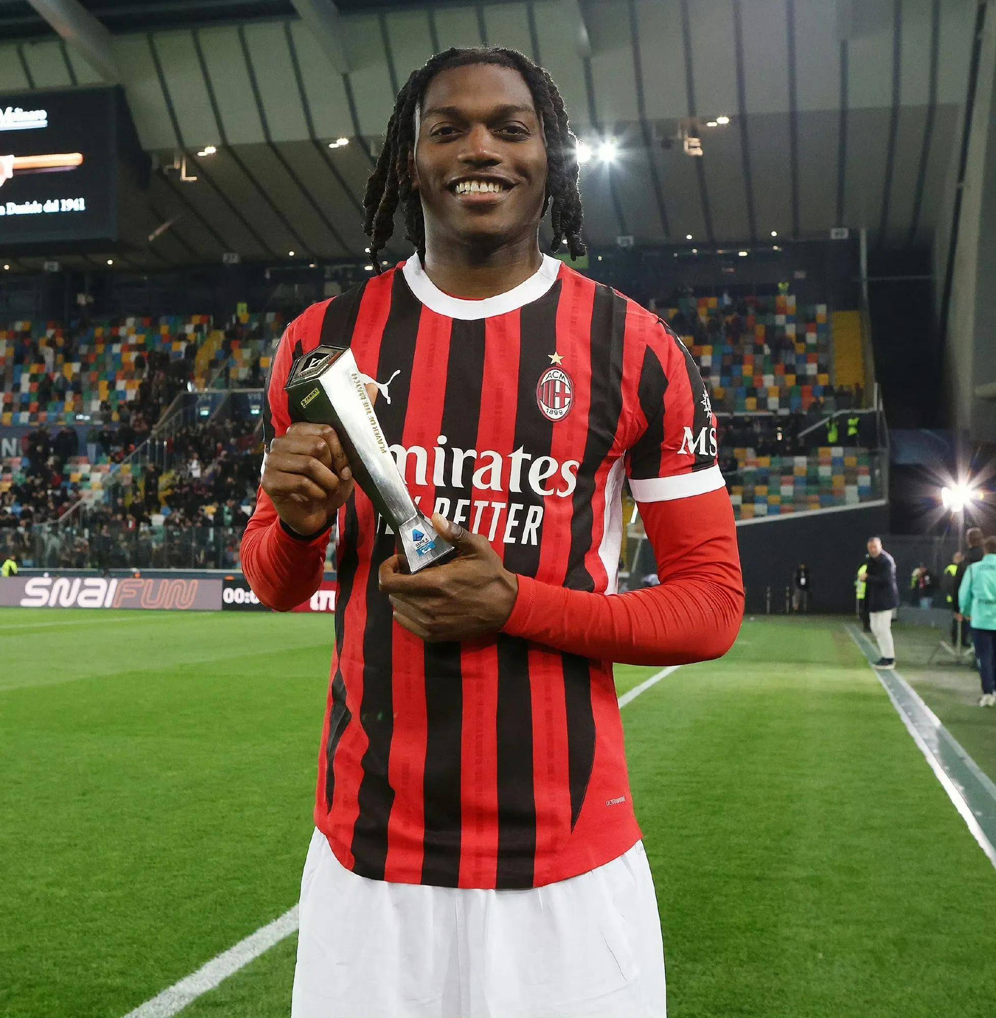 欧冠倒计时，AC米兰集结日更衣室发声，细节引发关注，目标明确，轮换策略成焦点的简单介绍