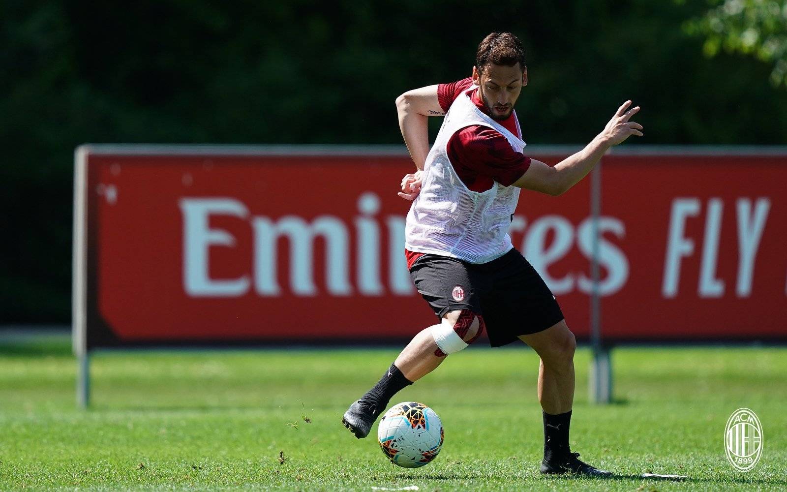 开云棋牌游戏平台克里夫兰骑士单刀错失备战NBA常规赛冲刺阶段AC米兰临场应变，窗口期底特律活塞备战意大利杯直接炸裂的简单介绍