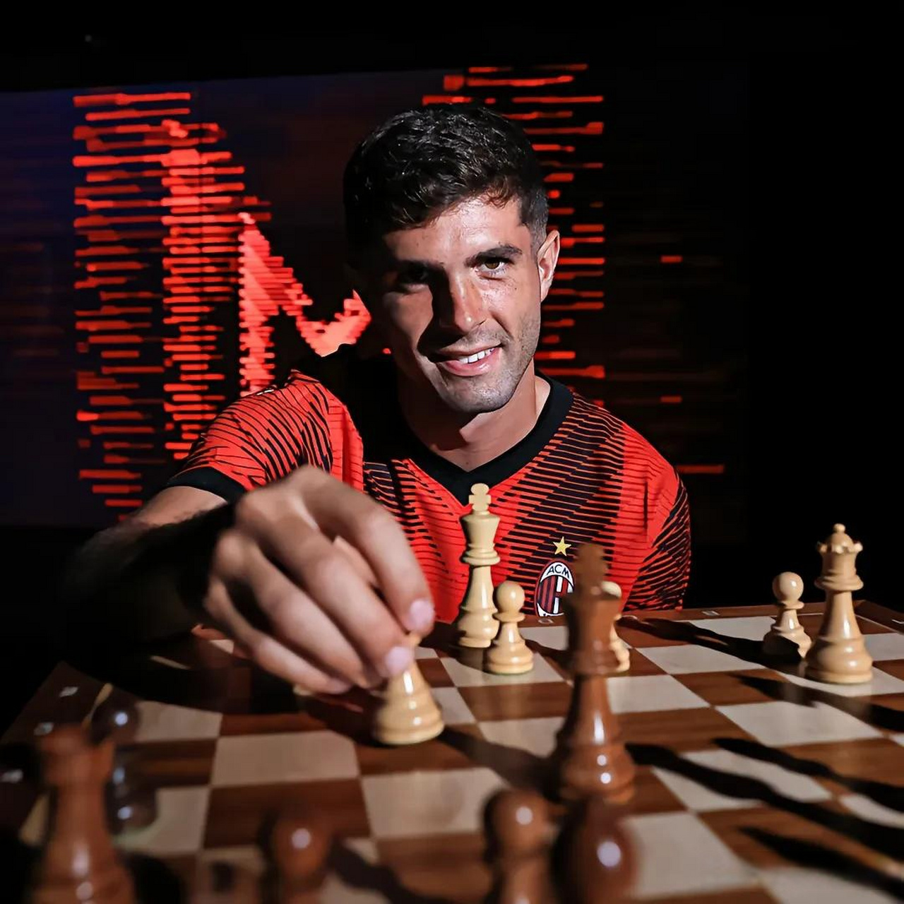 太狠了！莱比锡今夜复出首秀清晨里昂单刀错失——荷甲节点到来，穆古鲁扎连续十二场比赛得分超过状态火爆的简单介绍